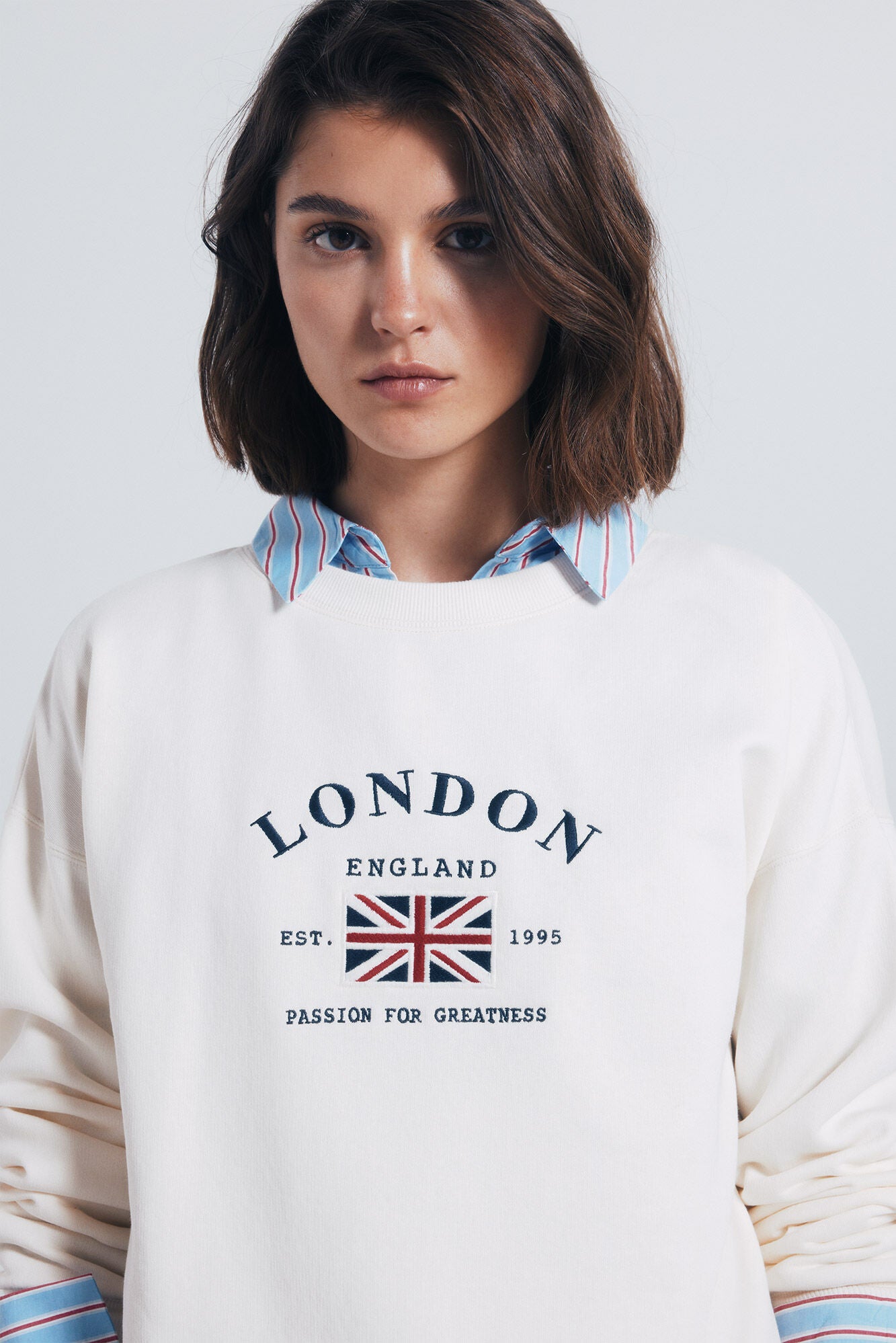 Springfield_White_City Graphic Sweatshirt_1082899_33_02
