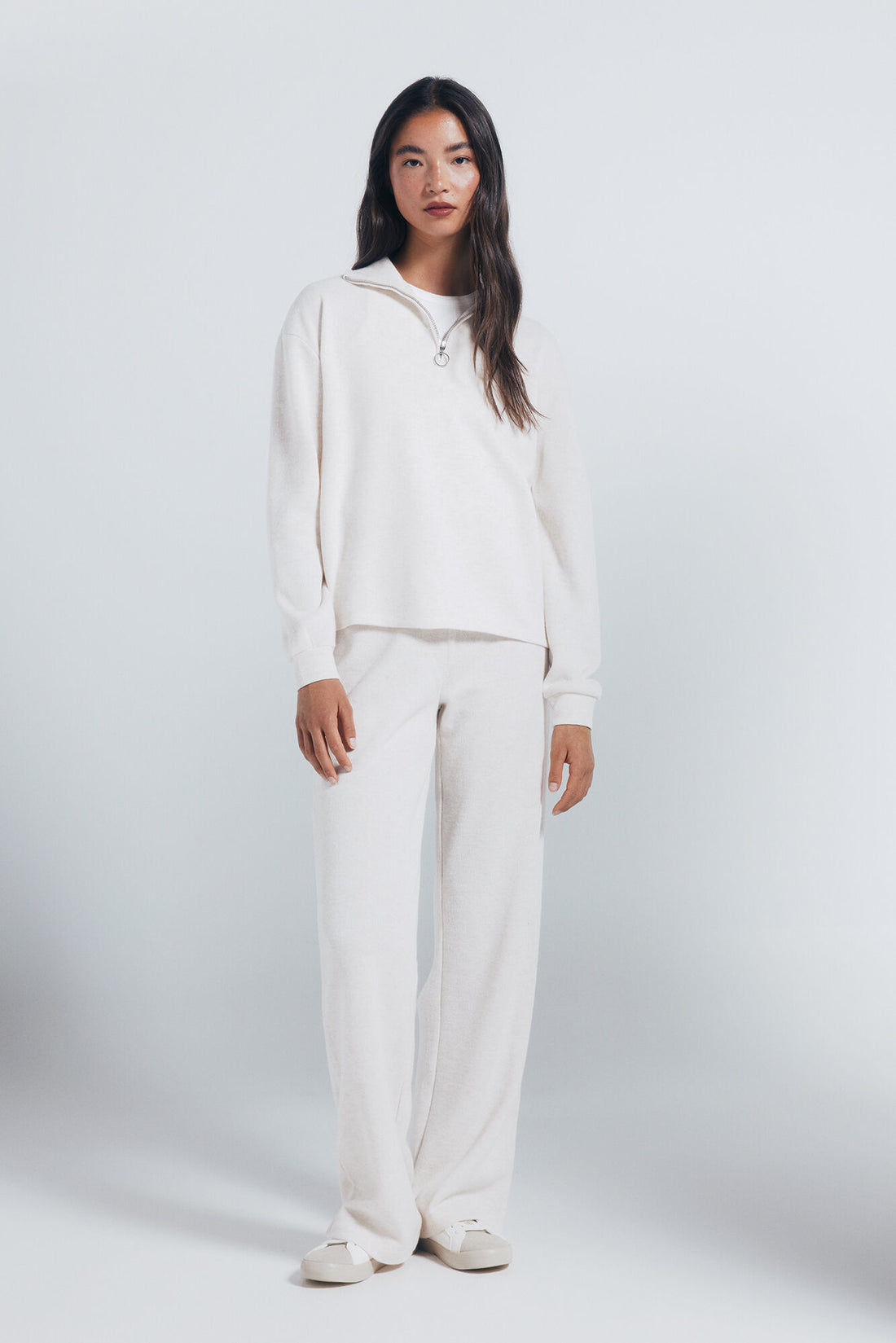 Springfield_Beige_High Neck Sweatshirt with Zip Fastening_1082902_50_04