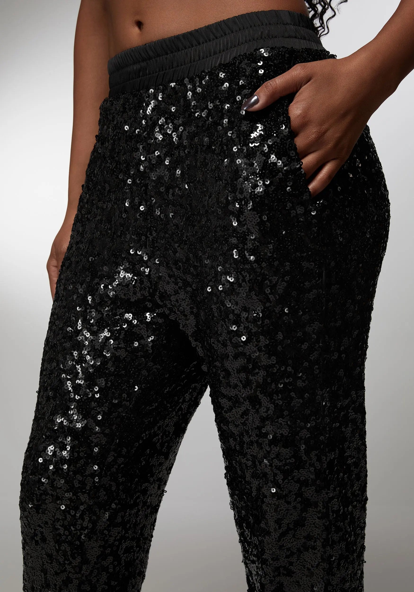 Bebe X Ciara Sequin Jogger_108458_BLACK_04