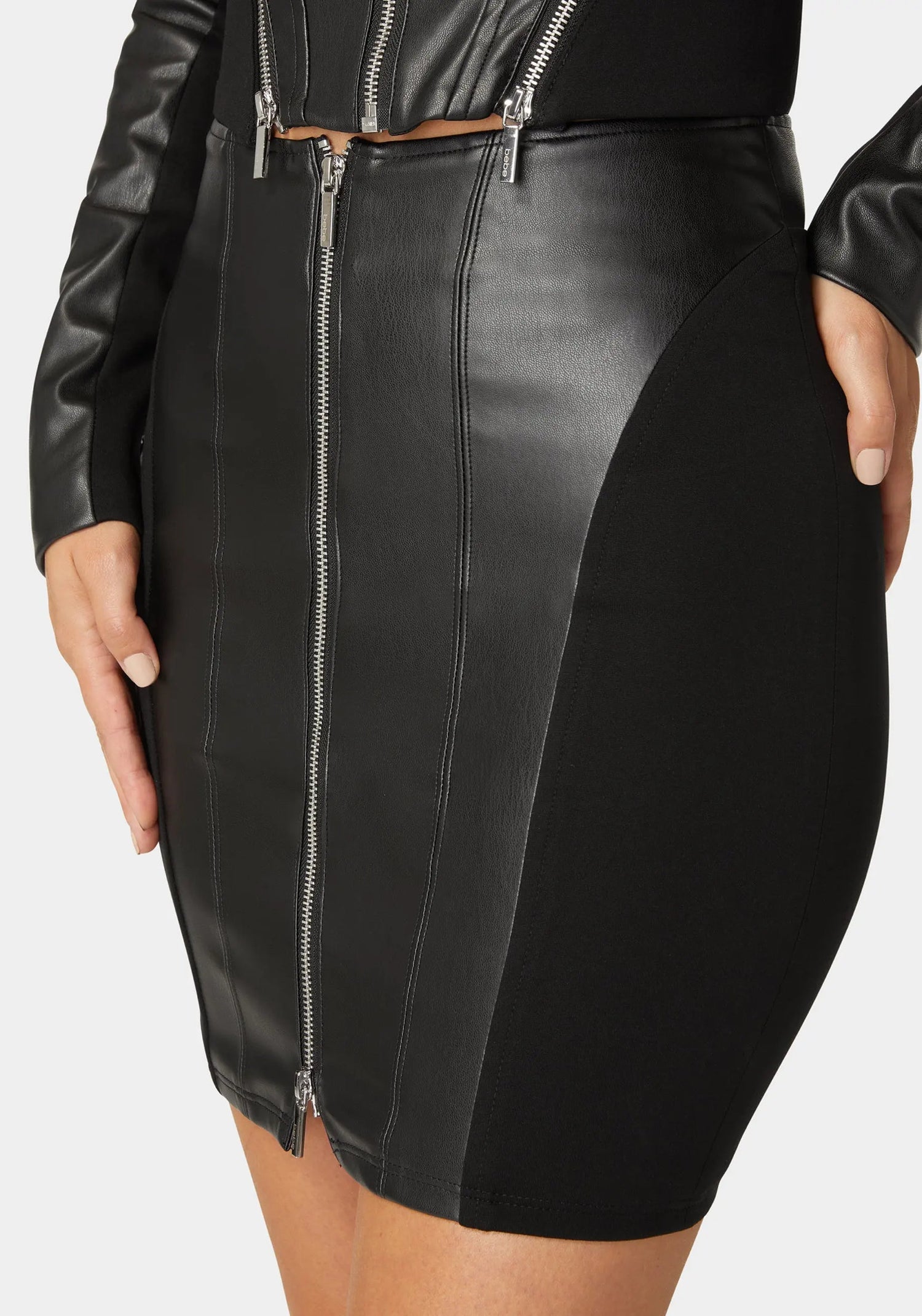 Zip Front Vegan Leather Pdr Combo Skirt_108542_BLACK_04