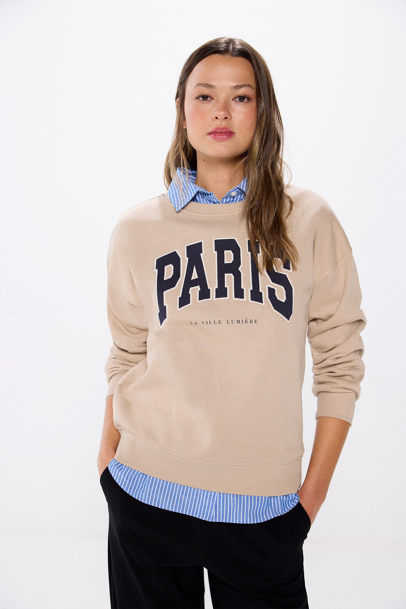 City Graphic Sweatshirt_1088941_35_02