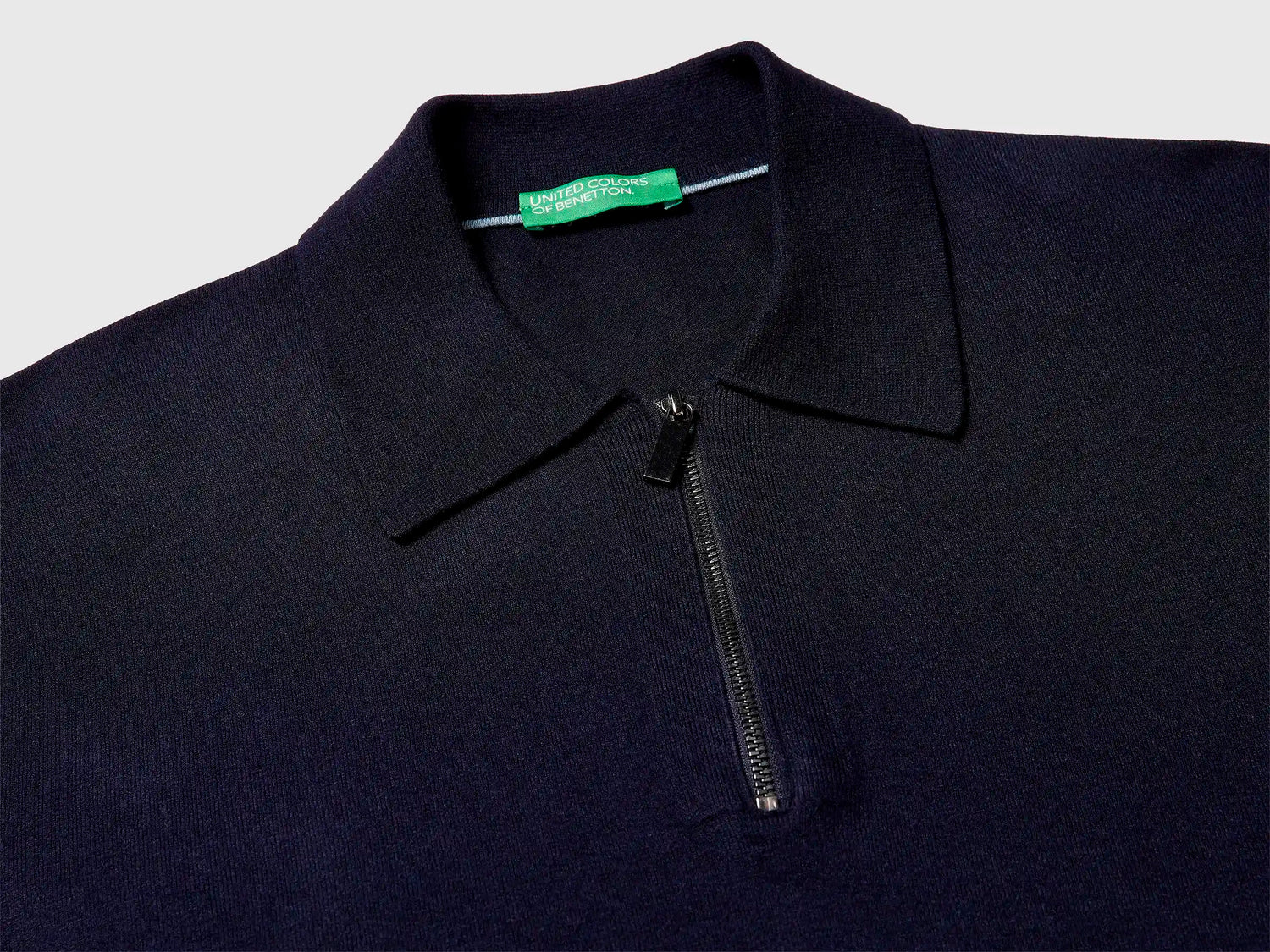 Benetton_Dark Blue_Knit Polo in Viscose Blend_110XU301L_3C1_03
