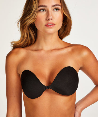 Invisible Stick On Bra In Different Cup Sizes_112856_Black_03