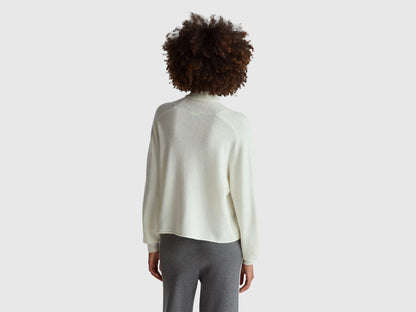 Benetton_Creamy White_Turtleneck in Stretch Wool Blend_11CZD204F_0R2_02