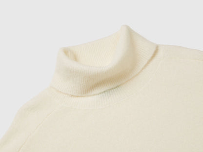 Benetton_Creamy White_Turtleneck in Stretch Wool Blend_11CZD204F_0R2_07