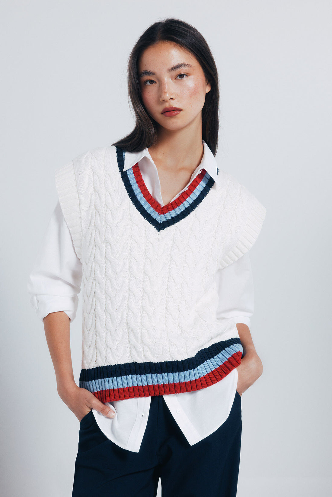 Springfield_White_Contrast Ribbed Vest_1332571_33_01
