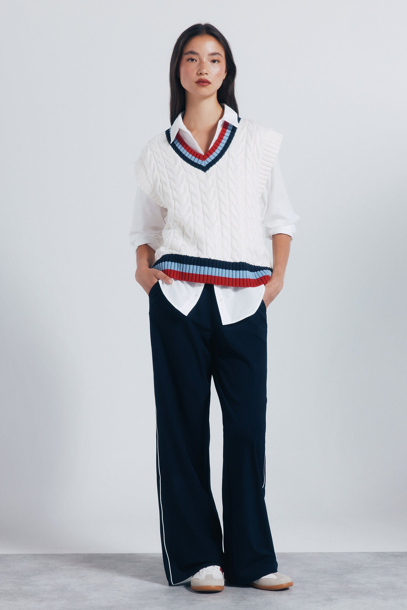 Springfield_White_Contrast Ribbed Vest_1332571_33_02