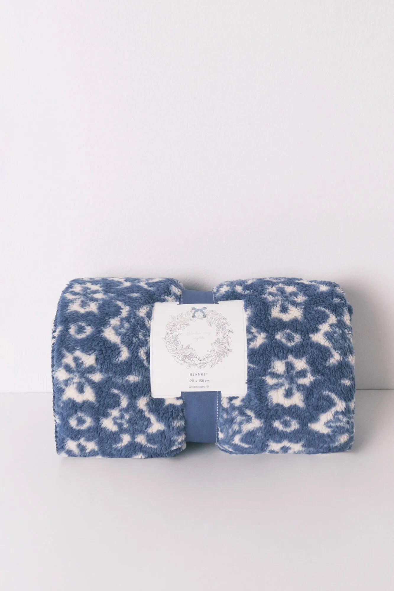Women Secret_Blue Print_Blue Floral Print Sherpa Fleece Blanket_1372565_19_01