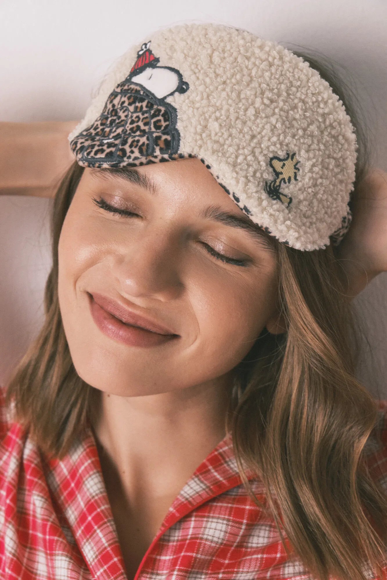 Women Secret_Ivory_Snoopy Faux Shearling Sleep Mask_1372574_96_01