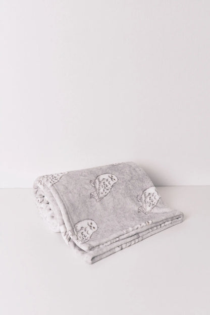 Women Secret_Light Grey/Silver_Super Soft Grey Hedwig Print Blanket_1372591_48_02