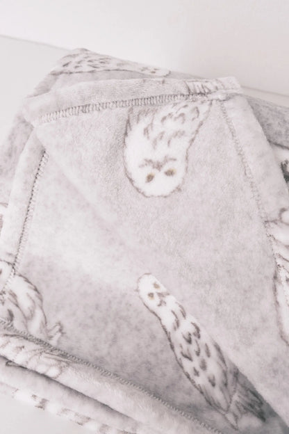 Women Secret_Light Grey/Silver_Super Soft Grey Hedwig Print Blanket_1372591_48_03
