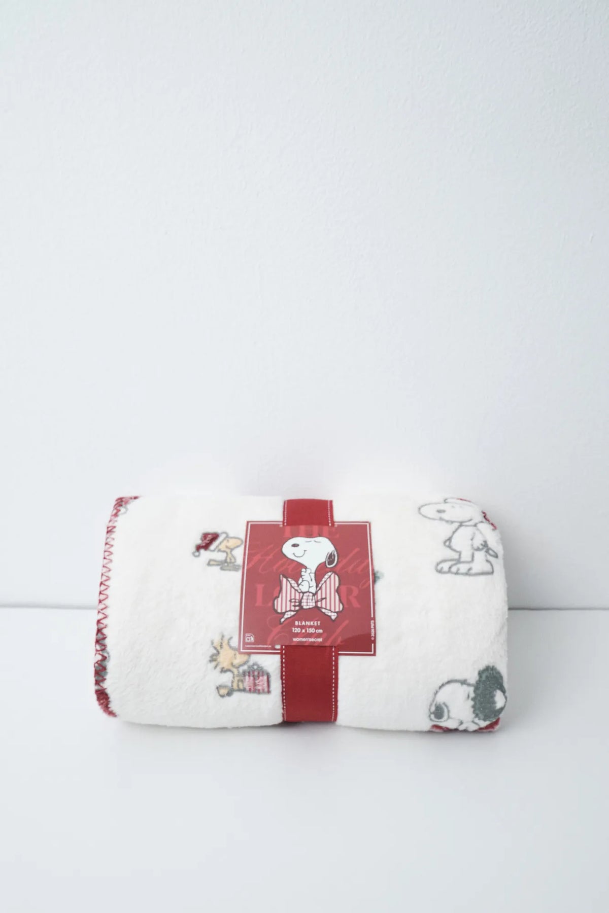 Women Secret Ivory Women Snoopy Christmas Fleece Blanket SKU: 1374520_96 Image 01