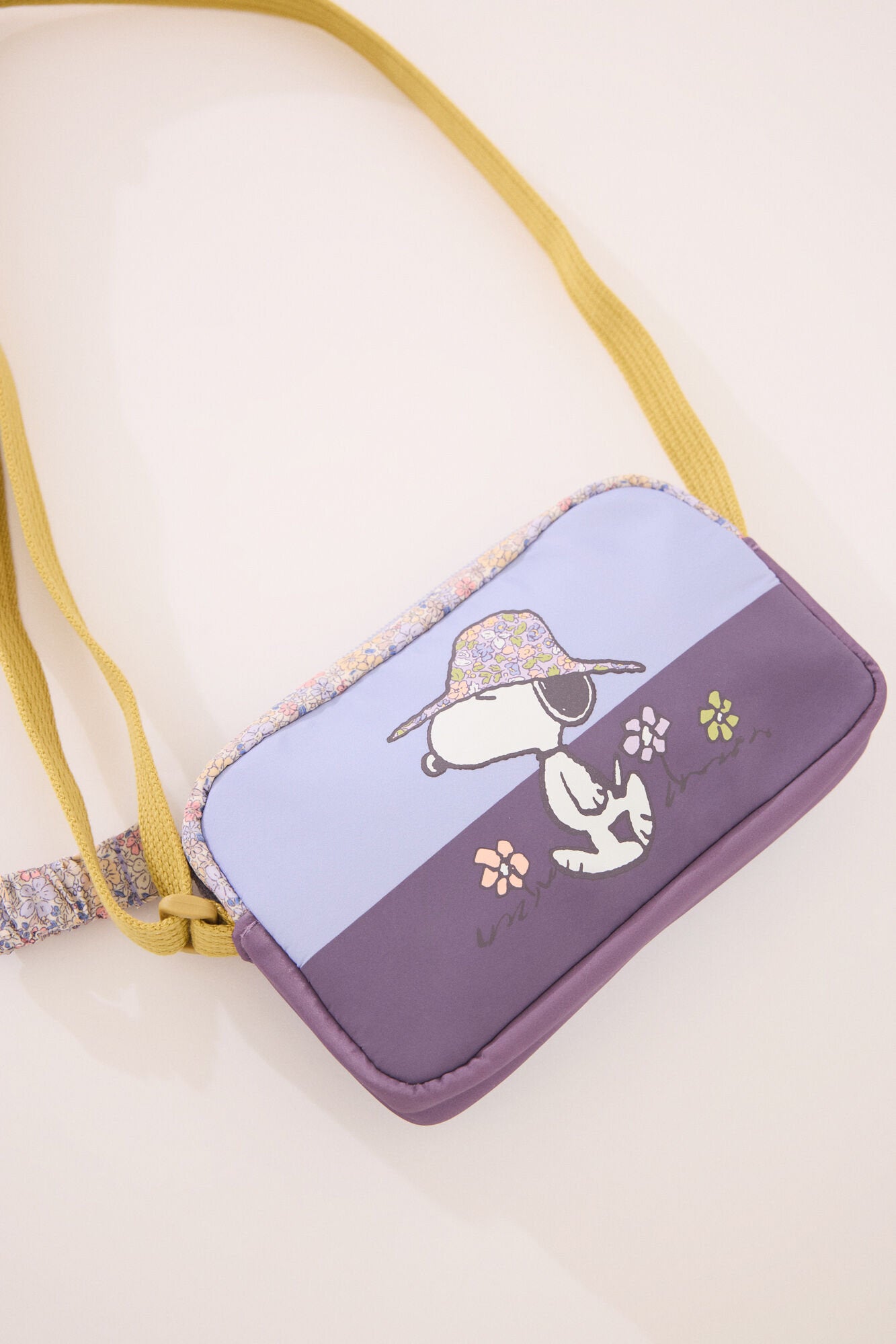 Women Secret_Snoopy Nylon Mobile Case_1379710_98_04