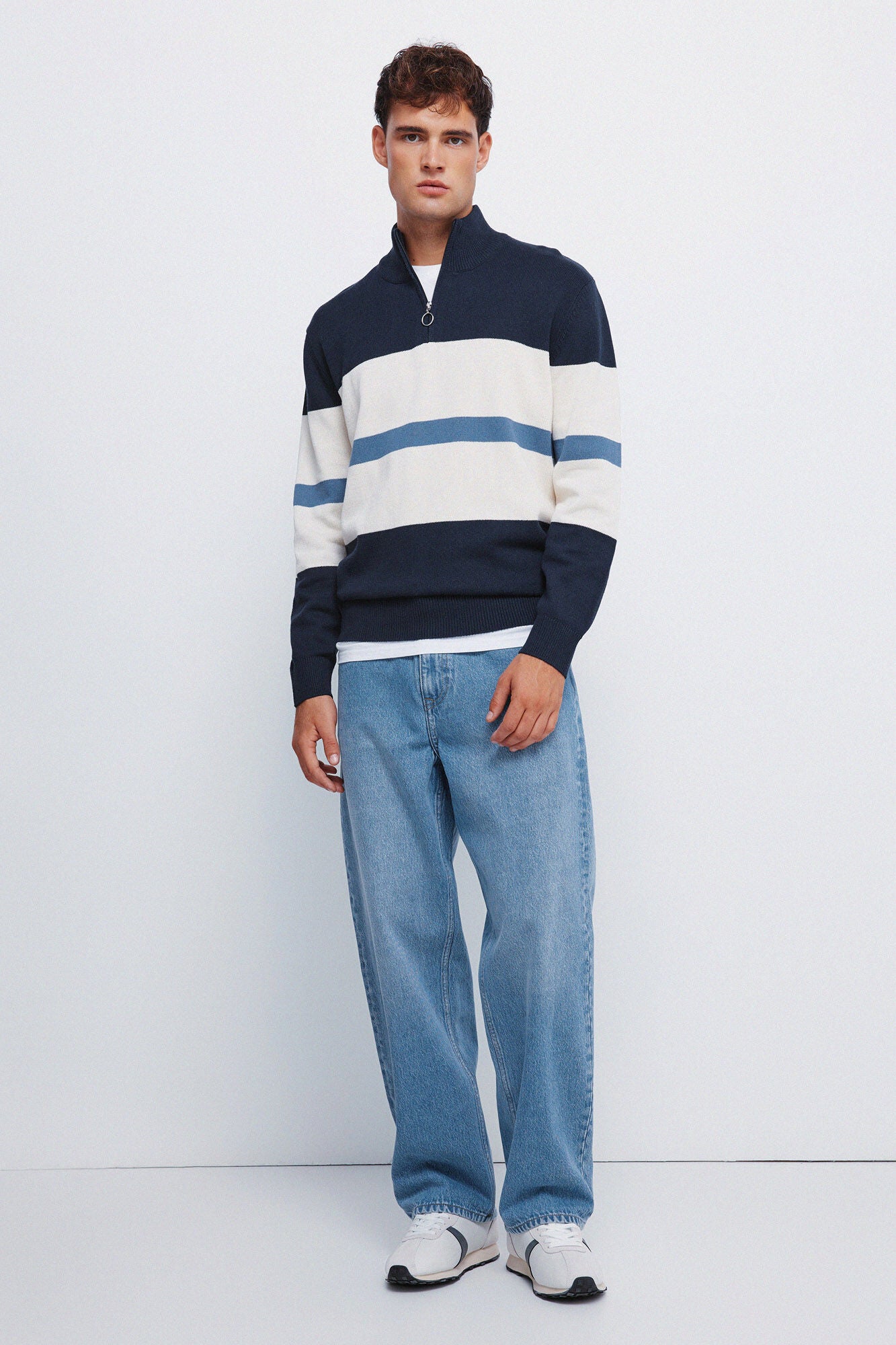 Springfield_Navy_Color Block Zip Fastening Jersey_1402517_10_03