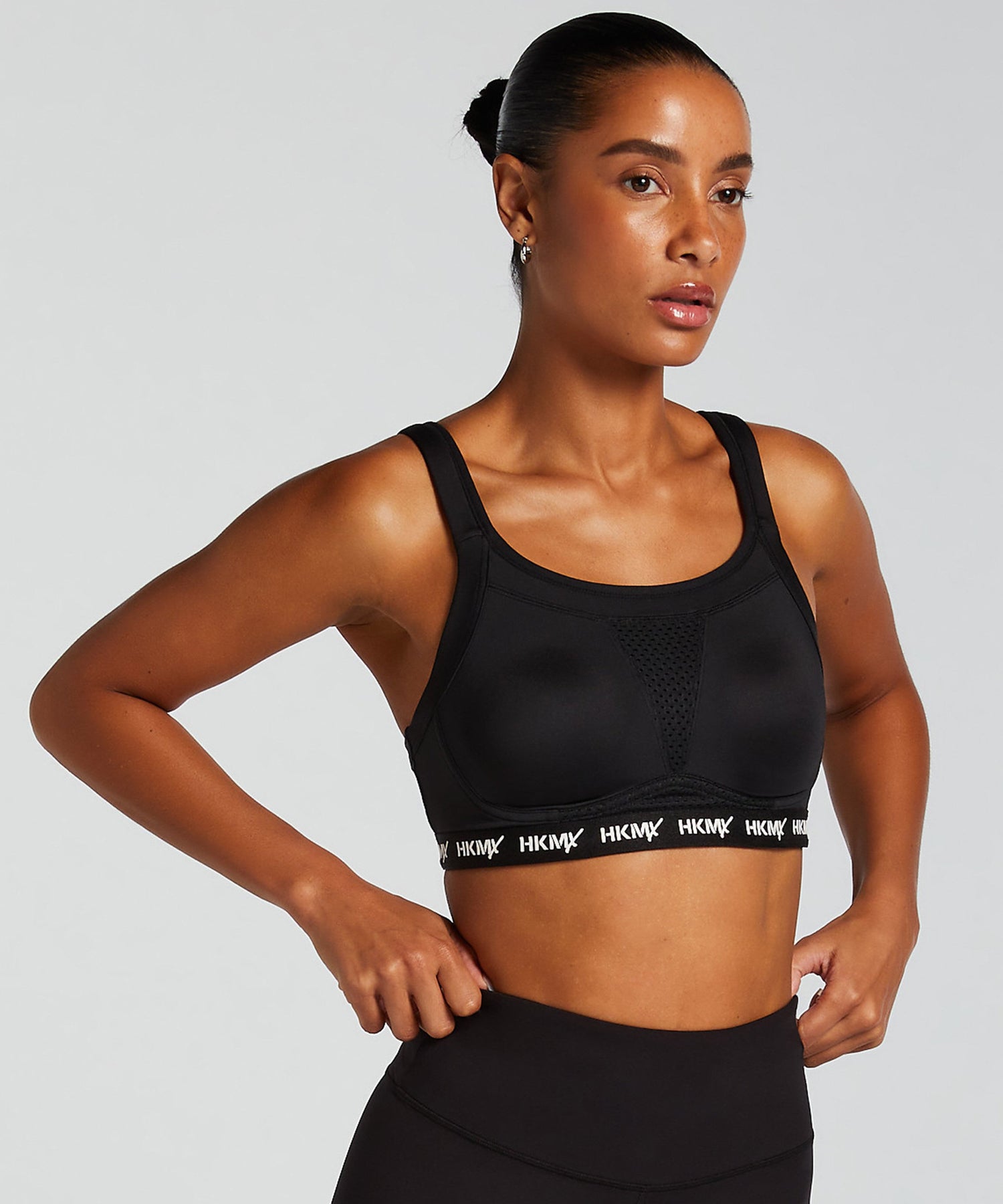 Hunkemoller_HKMX Sports Bra The ELITE Level 3 in Different Cup Sizes_140882_Black_01