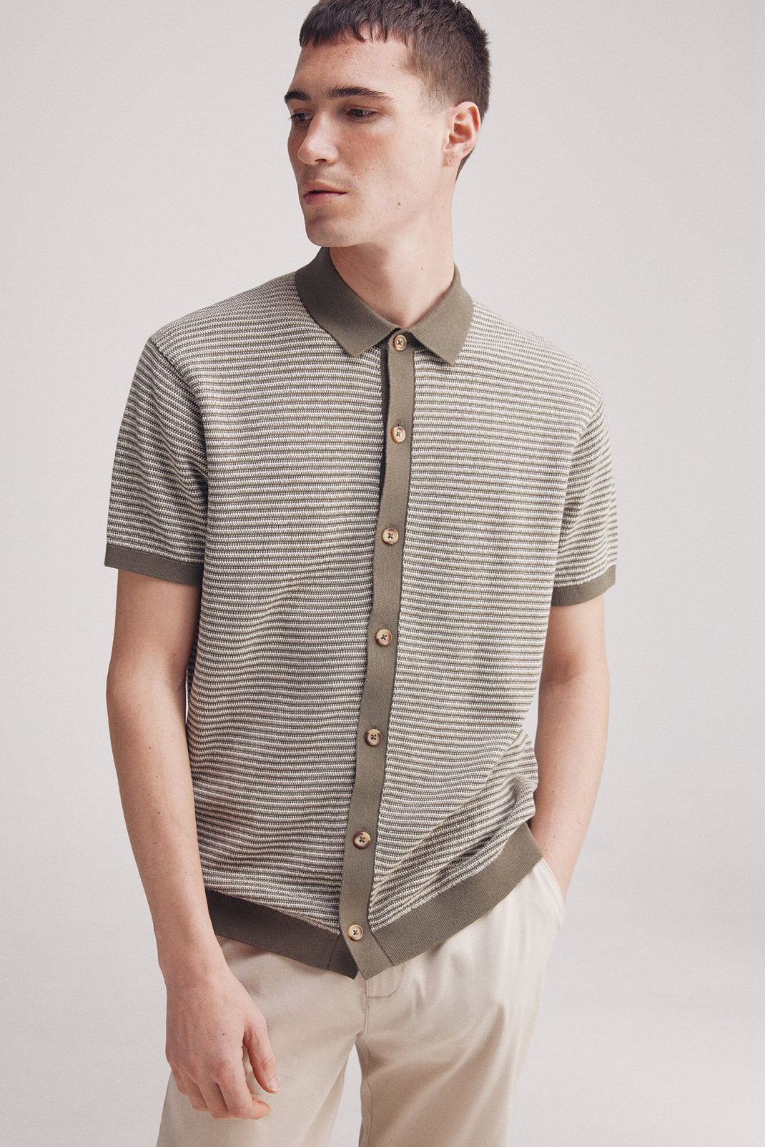 Springfield_Short Sleeve Structured Cardigan_1429163_91_02