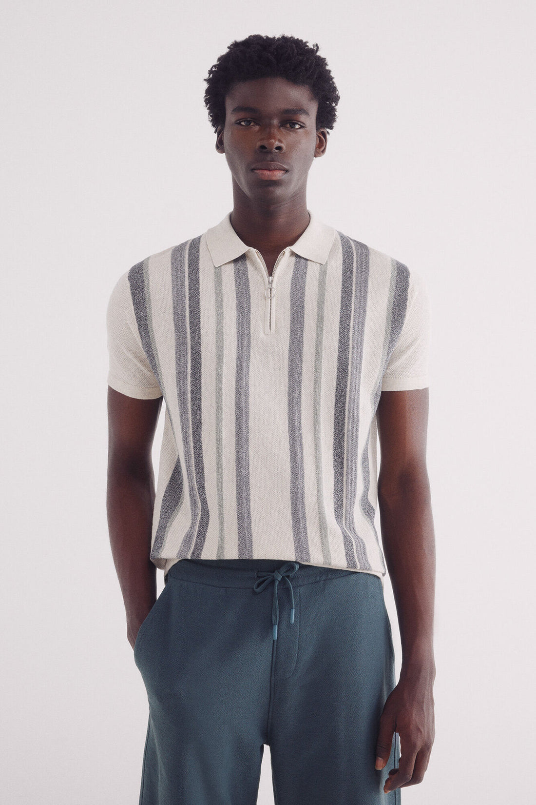 Springfield_Short-Sleeved Textured Jumper_1429166_48_01