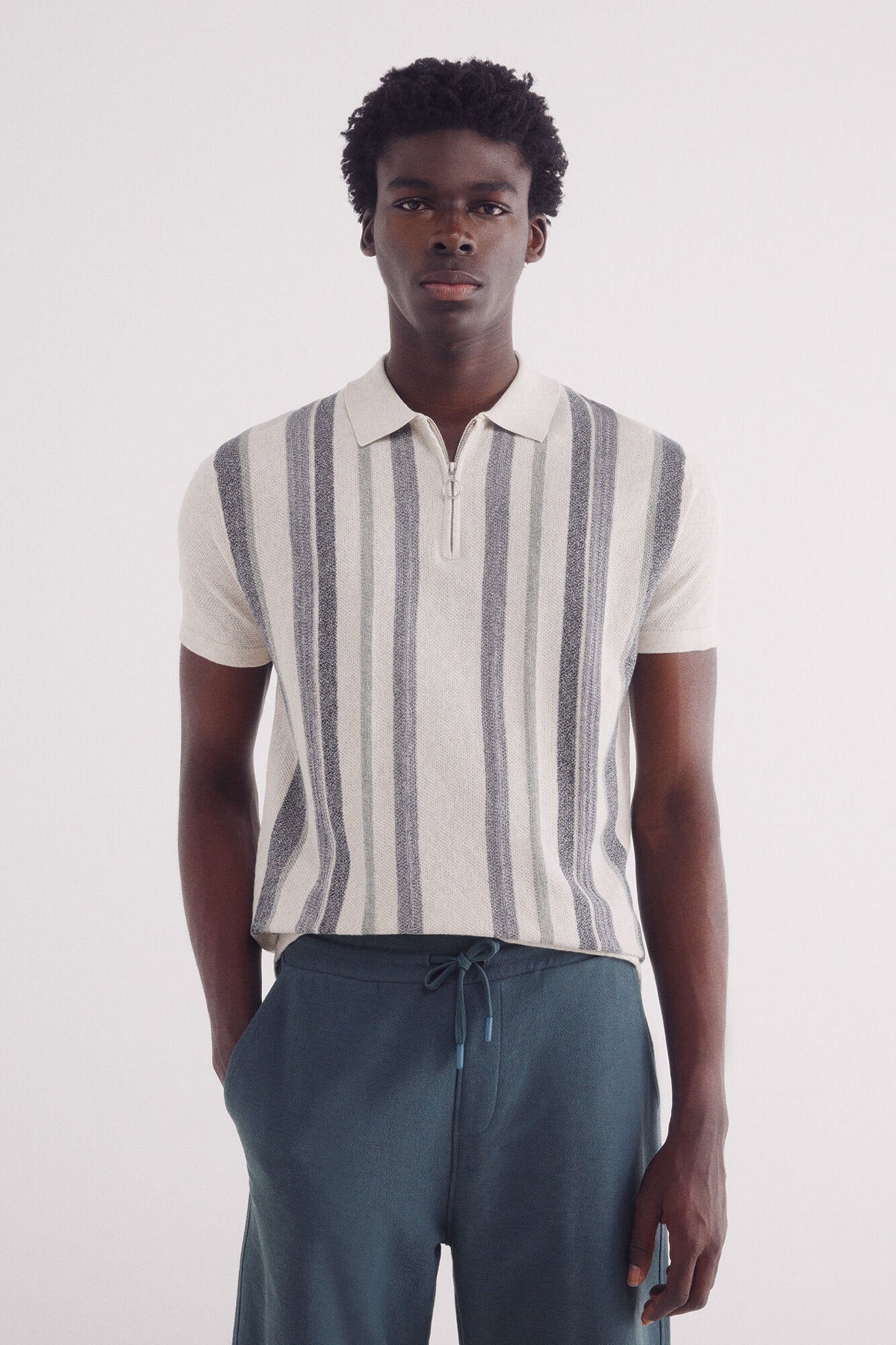 Springfield_Short-Sleeved Textured Jumper_1429166_48_01