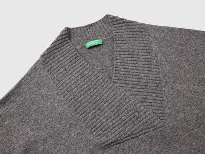 Benetton_Dark Gray_Boxy Fit Sweater with V-Neck_1444D403H_507_07