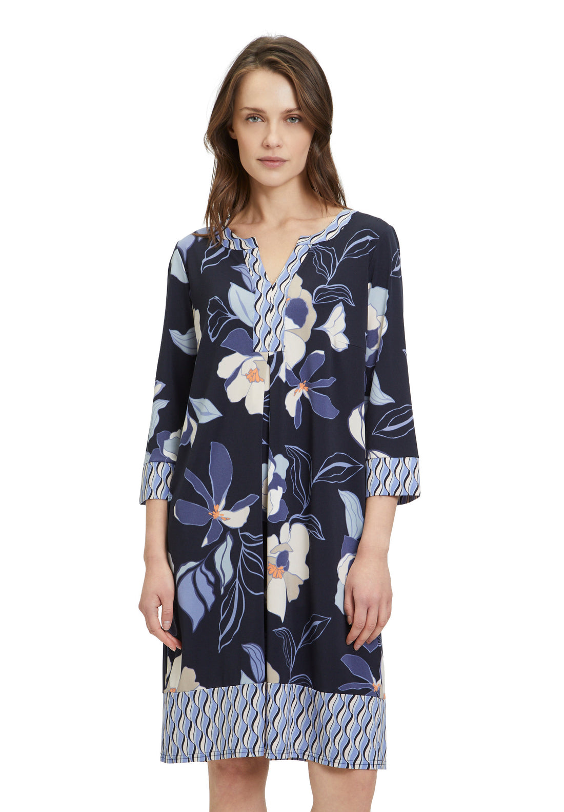 Printed Casual Dress With 3/4 Sleeves_1524 2479_8811_03