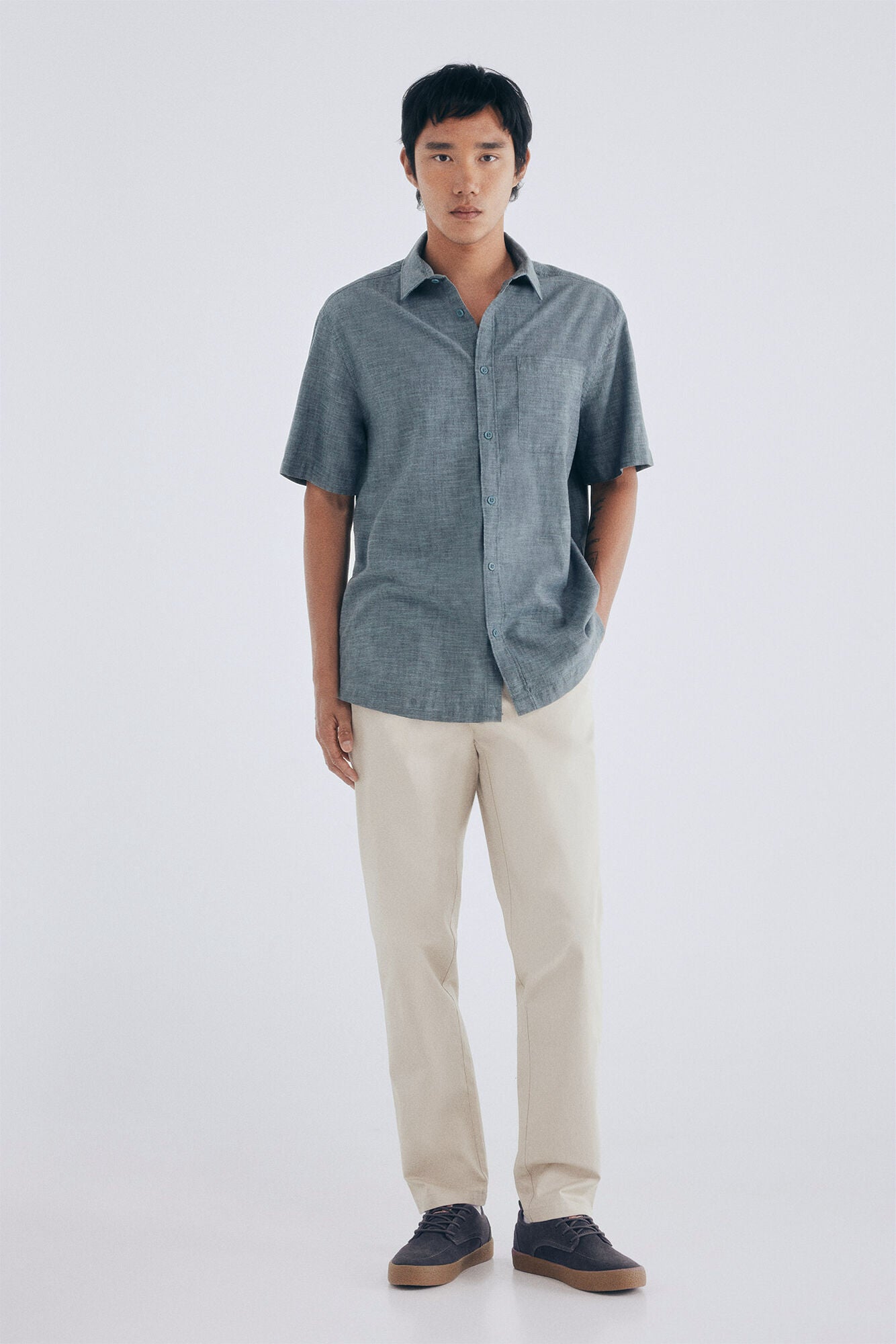 Springfield_Beige_Lightweight Comfort Slim Fit Chinos Pants_1552721_50_01