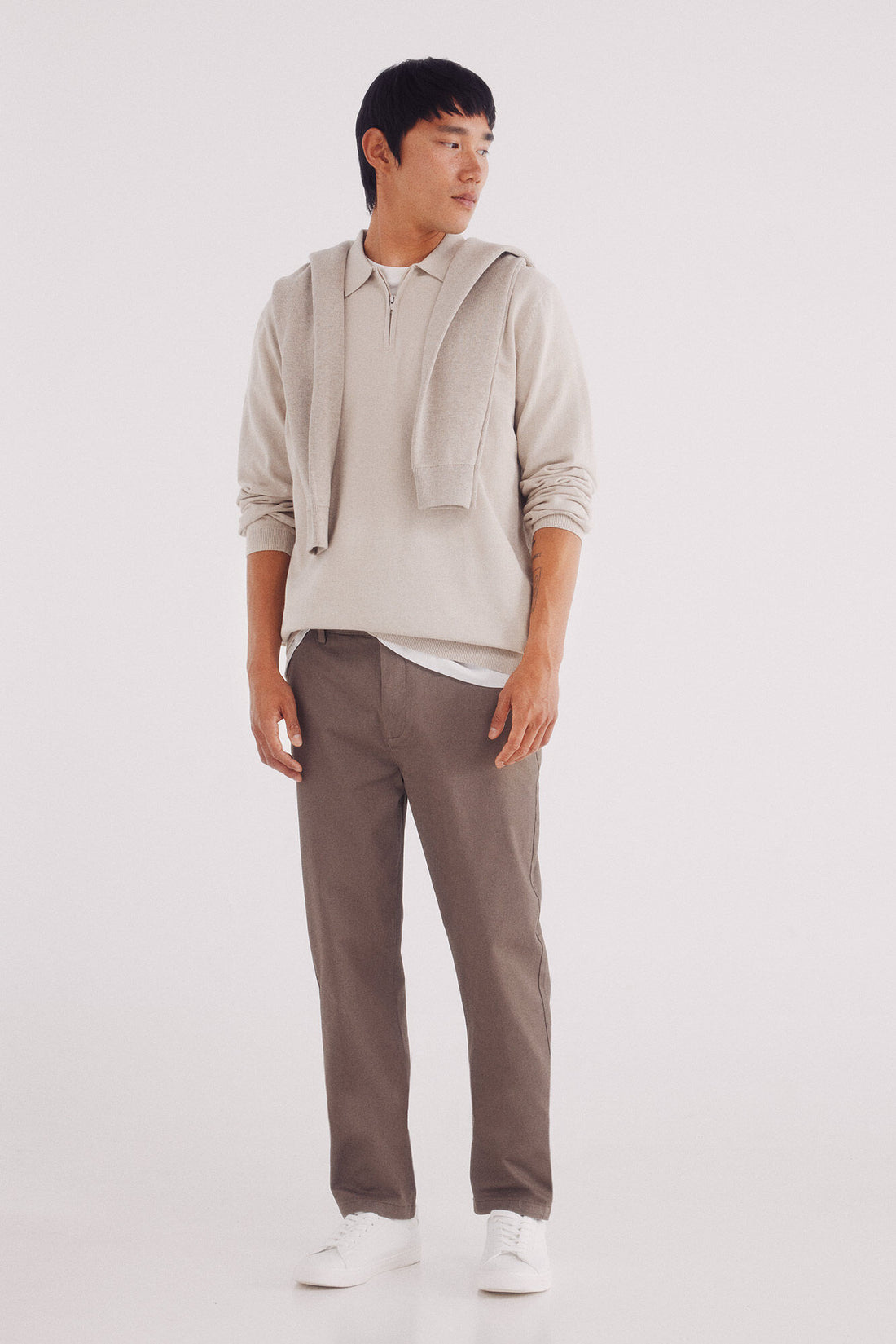 Springfield_Brown_Slim Fit Micro-Printed Chinos Pants_1552727_35_01