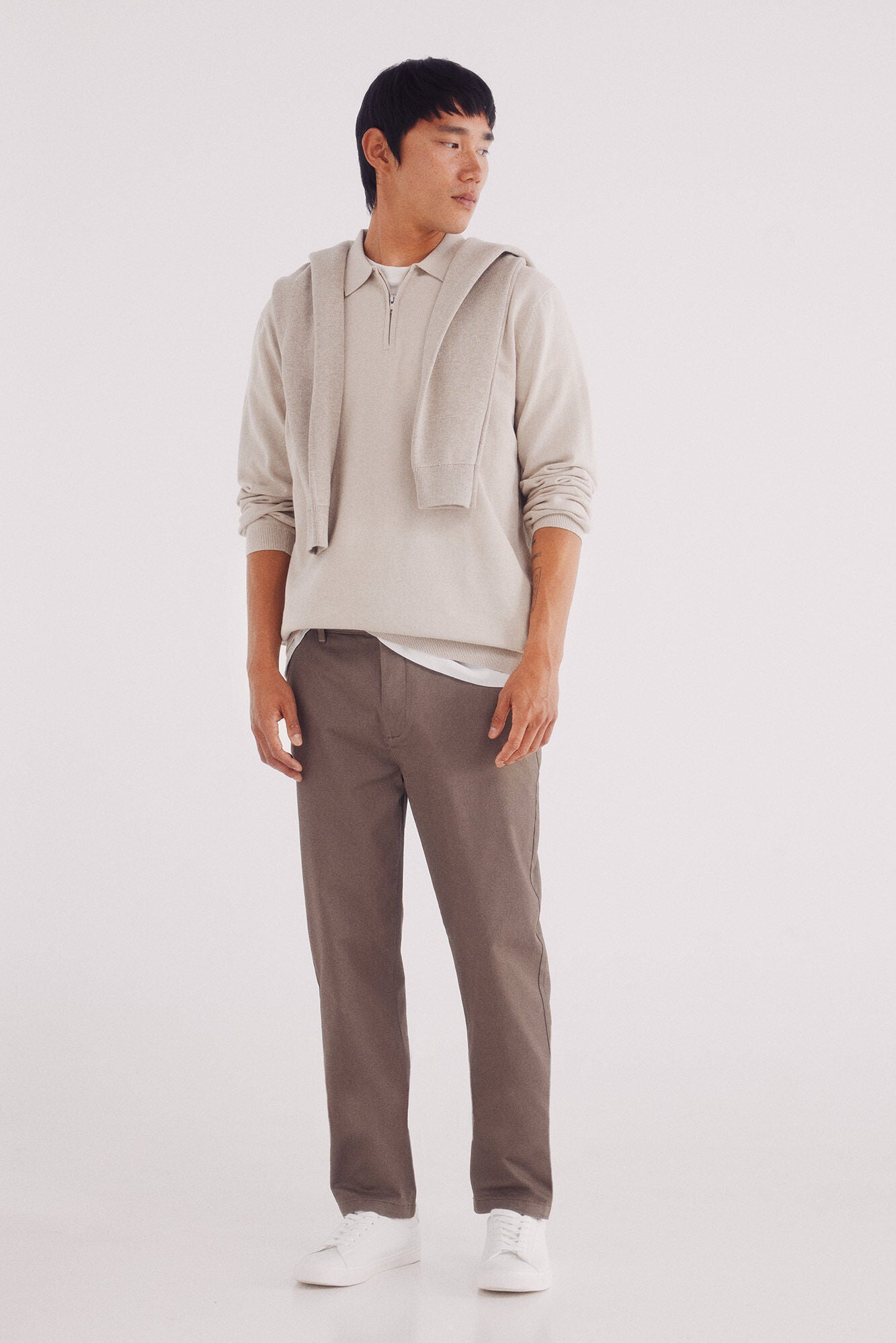 Springfield_Brown_Slim Fit Micro-Printed Chinos Pants_1552727_35_01