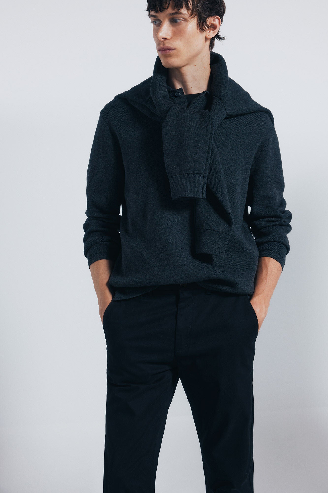 Springfield_Black_Slim Fit Washed Trousers_1552731_01_03