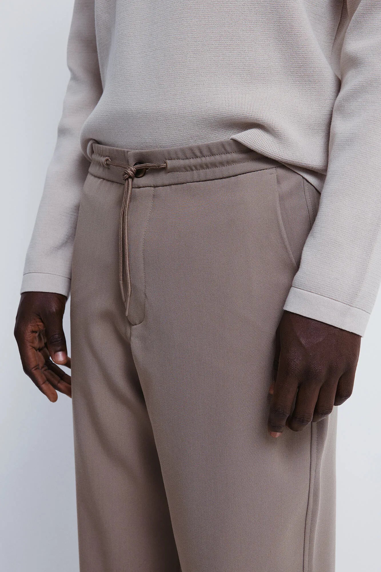 Springfield_Sand_Fluid Jogger Trouser_1552738_36_04