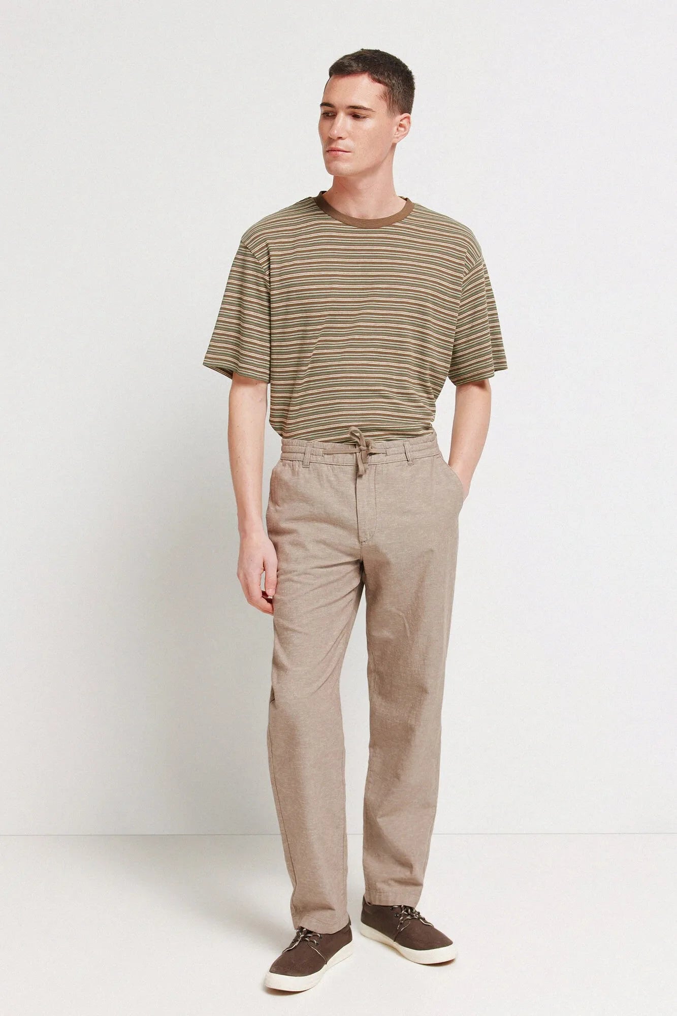 Springfield Beige Men Linen Comfort Fit Chinos SKU: 1553717_37 Image 01