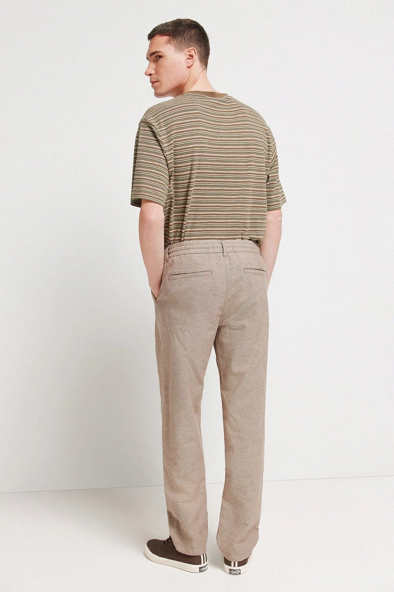 Springfield Beige Men Linen Comfort Fit Chinos SKU: 1553717_37 Image 06