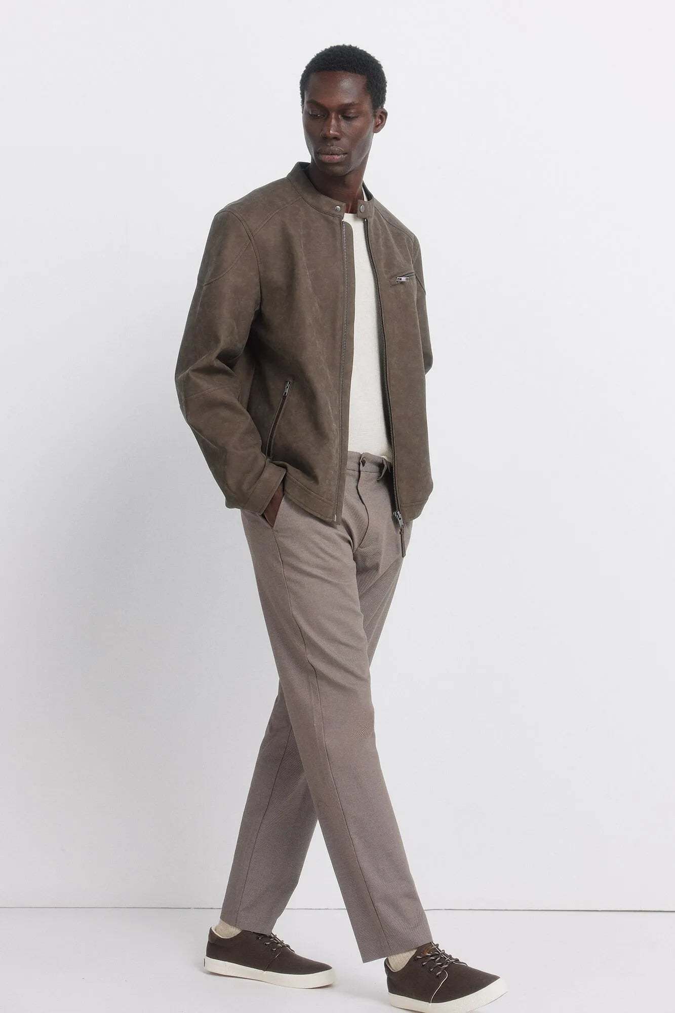 Springfield Brown Men Comfort Fit Chinos Trousers SKU: 1553723_35 Image 03