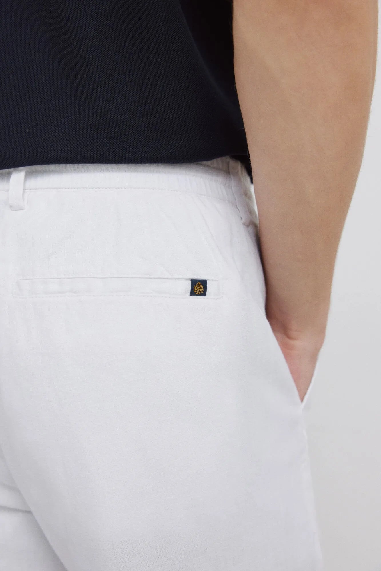 Springfield White Men Linen Comfort Fit Chinos SKU: 1553735_99 Image 05