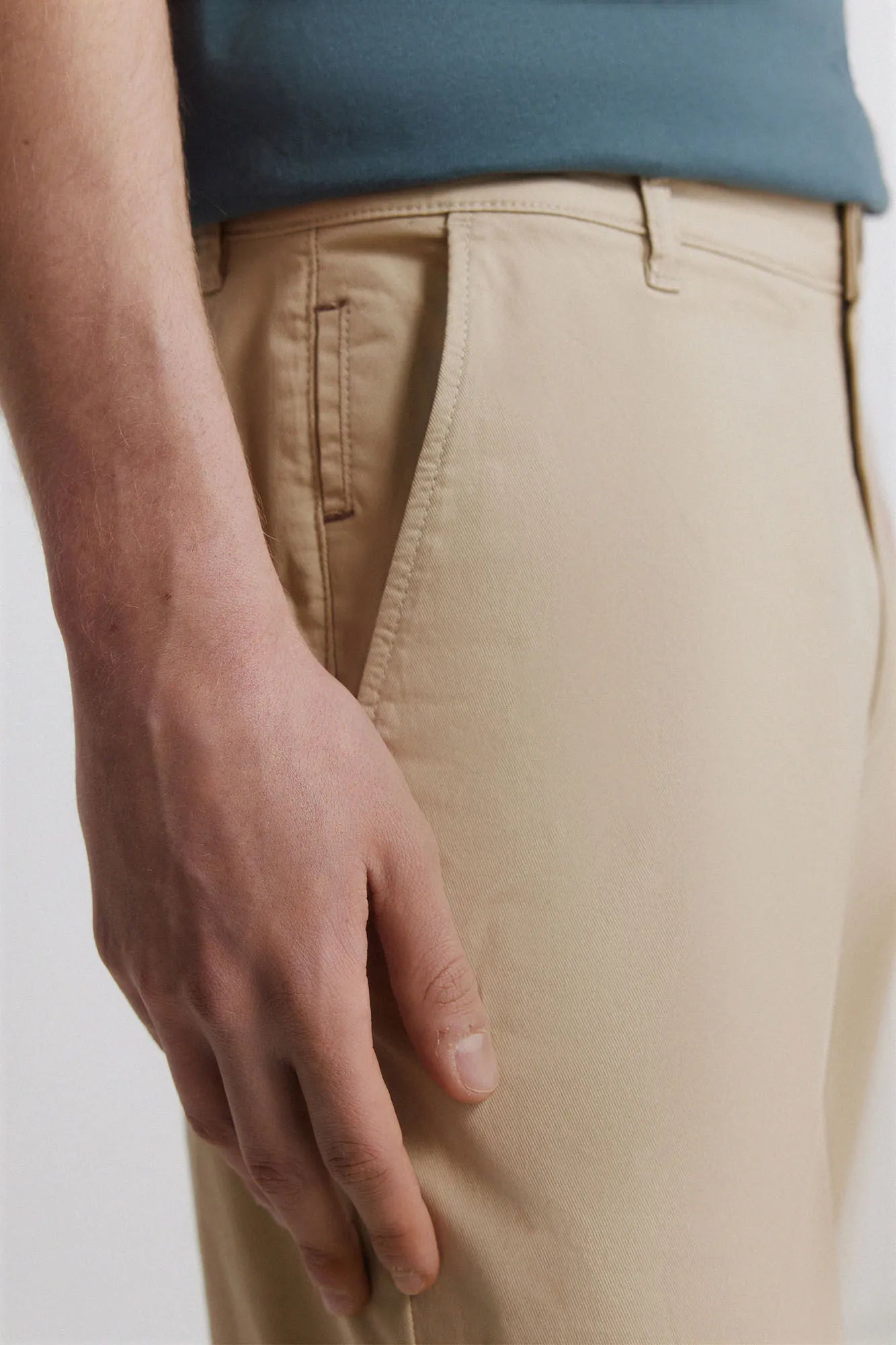 Springfield Beige Men Light Comfort Slim Fit Chinos SKU: 1553737_50 Image 04
