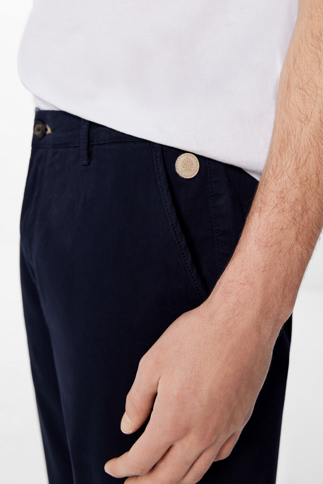 Loose Fit Chino Trousers_1557247_10_06