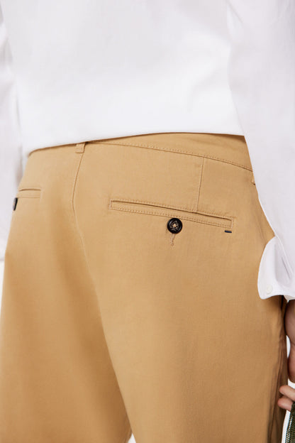 Loose Fit Chino Trousers_1557247_52_06