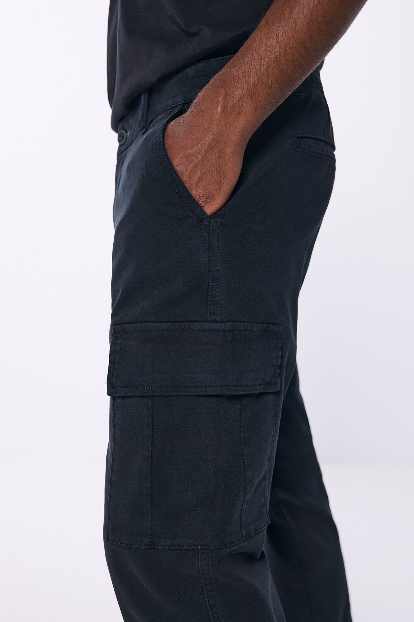 Cargo Trousers Slim Fit in Cotton Fabric_1558227_01_04