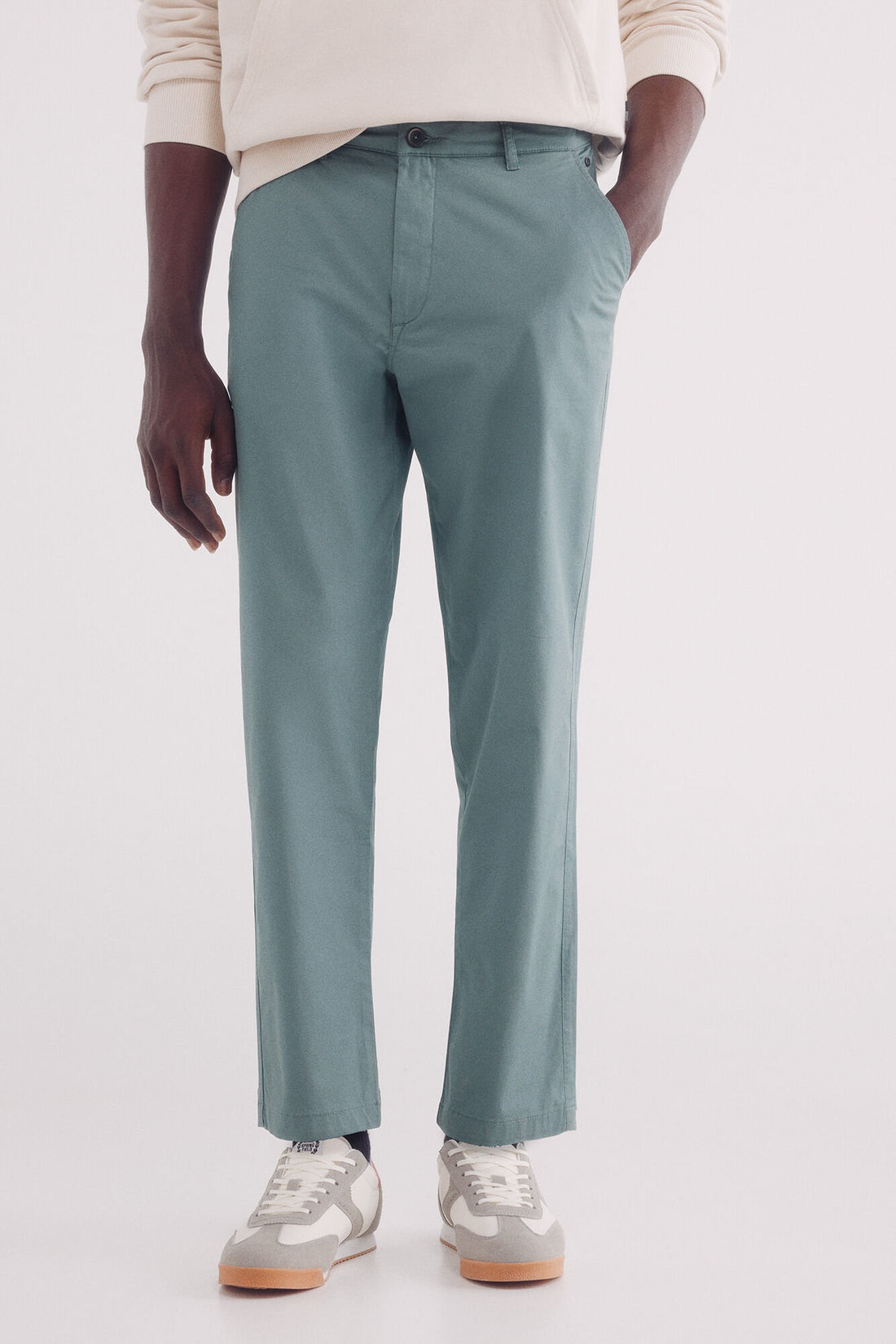 Springfield_Slim Fit Comfort Chinos_1559346_81_02