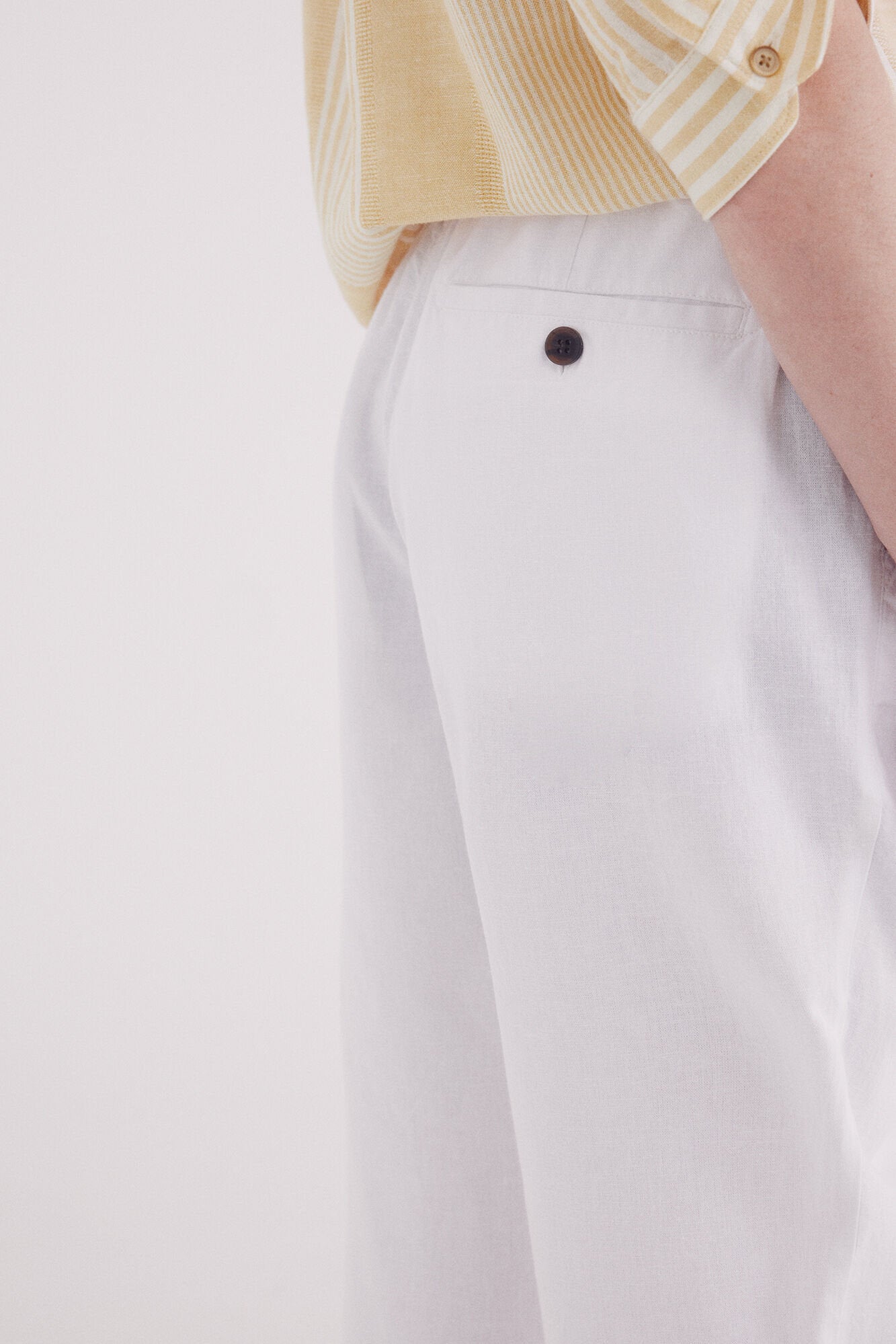 Springfield_Slim Fit Linen Chinos Trousers_1559348_99_01