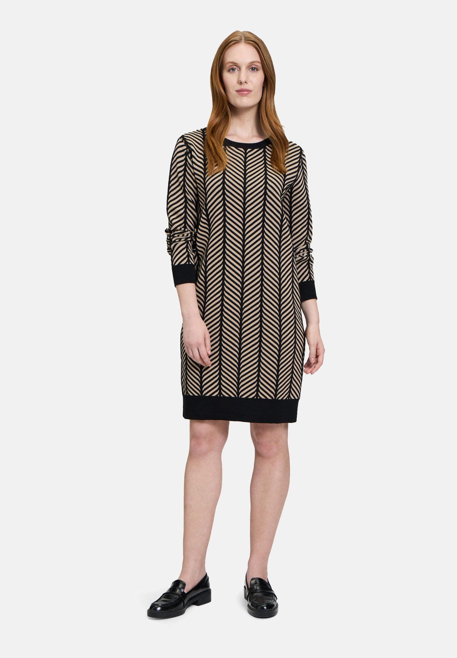 Knitted Dress With Jacquard_02