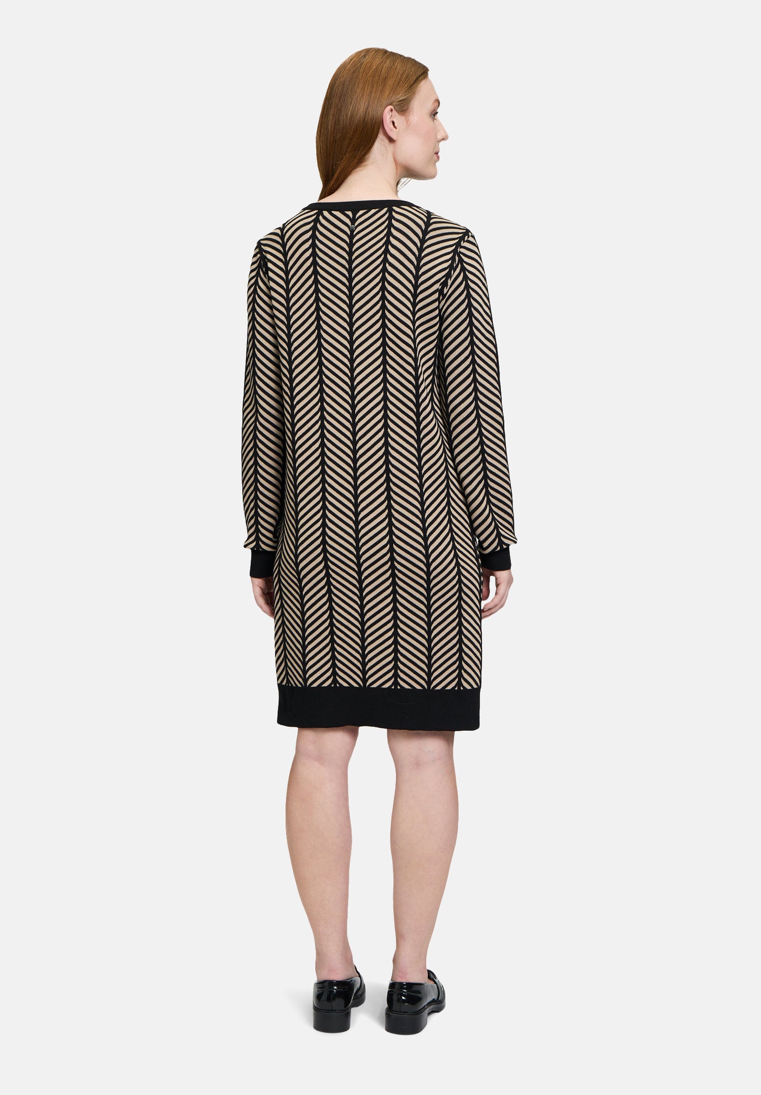 Knitted Dress With Jacquard_03