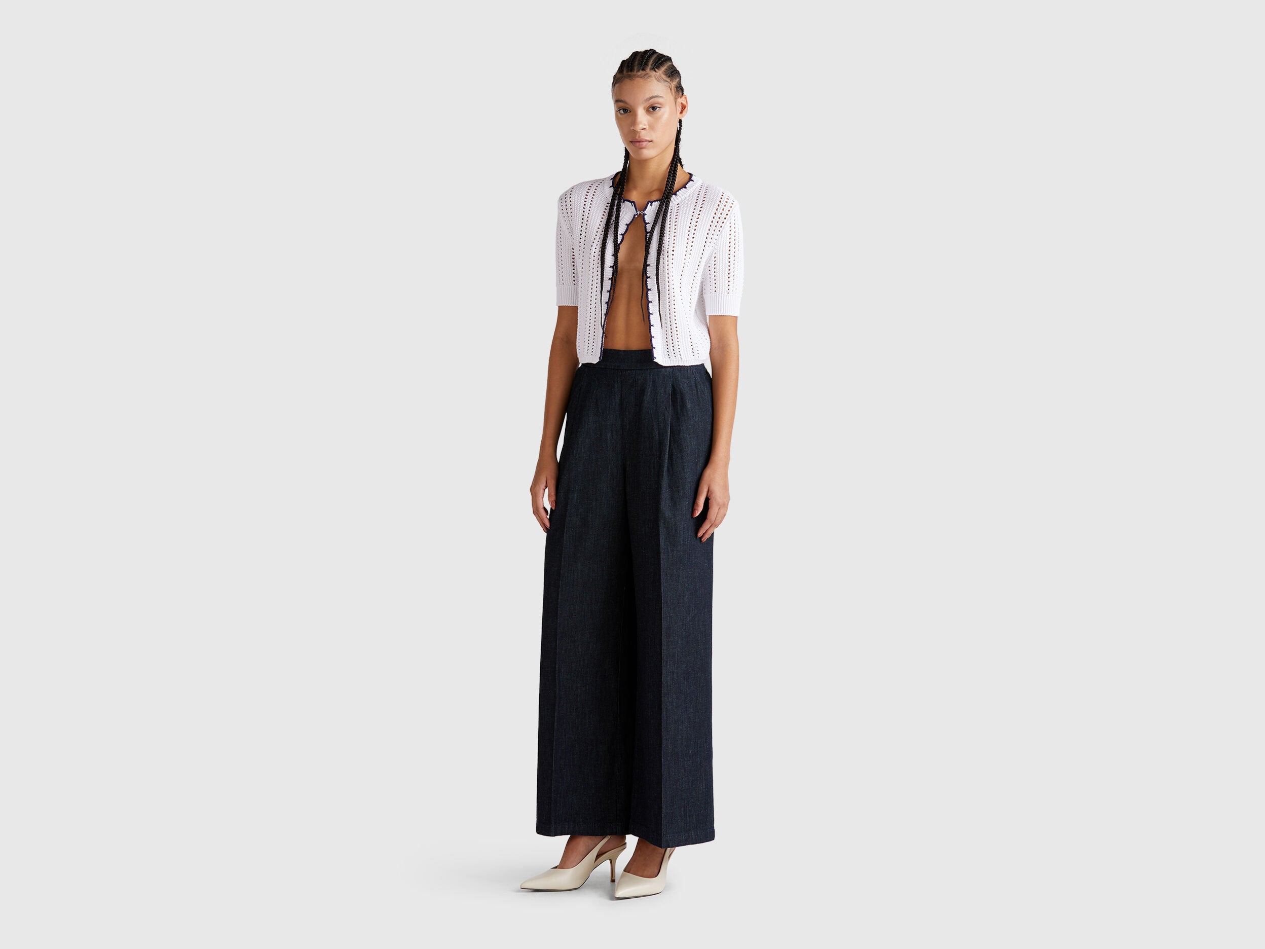 Benetton_Cropped Perforated Cardigan_1594E501Z_101_03