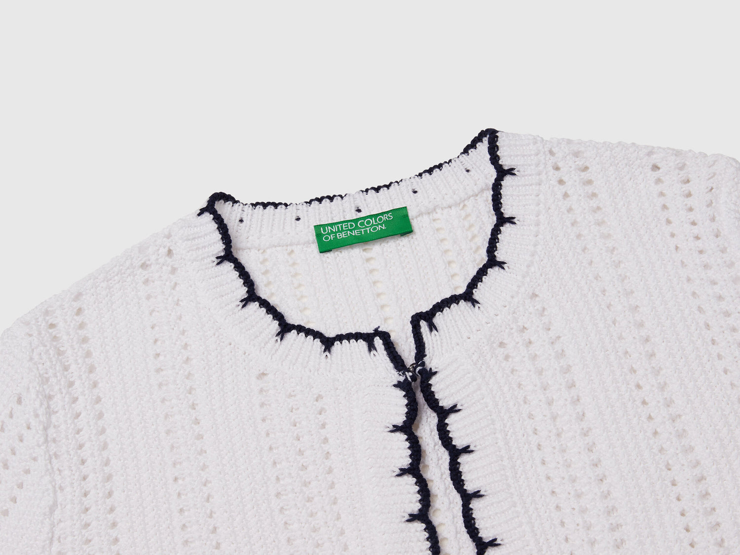 Benetton_Cropped Perforated Cardigan_1594E501Z_101_06