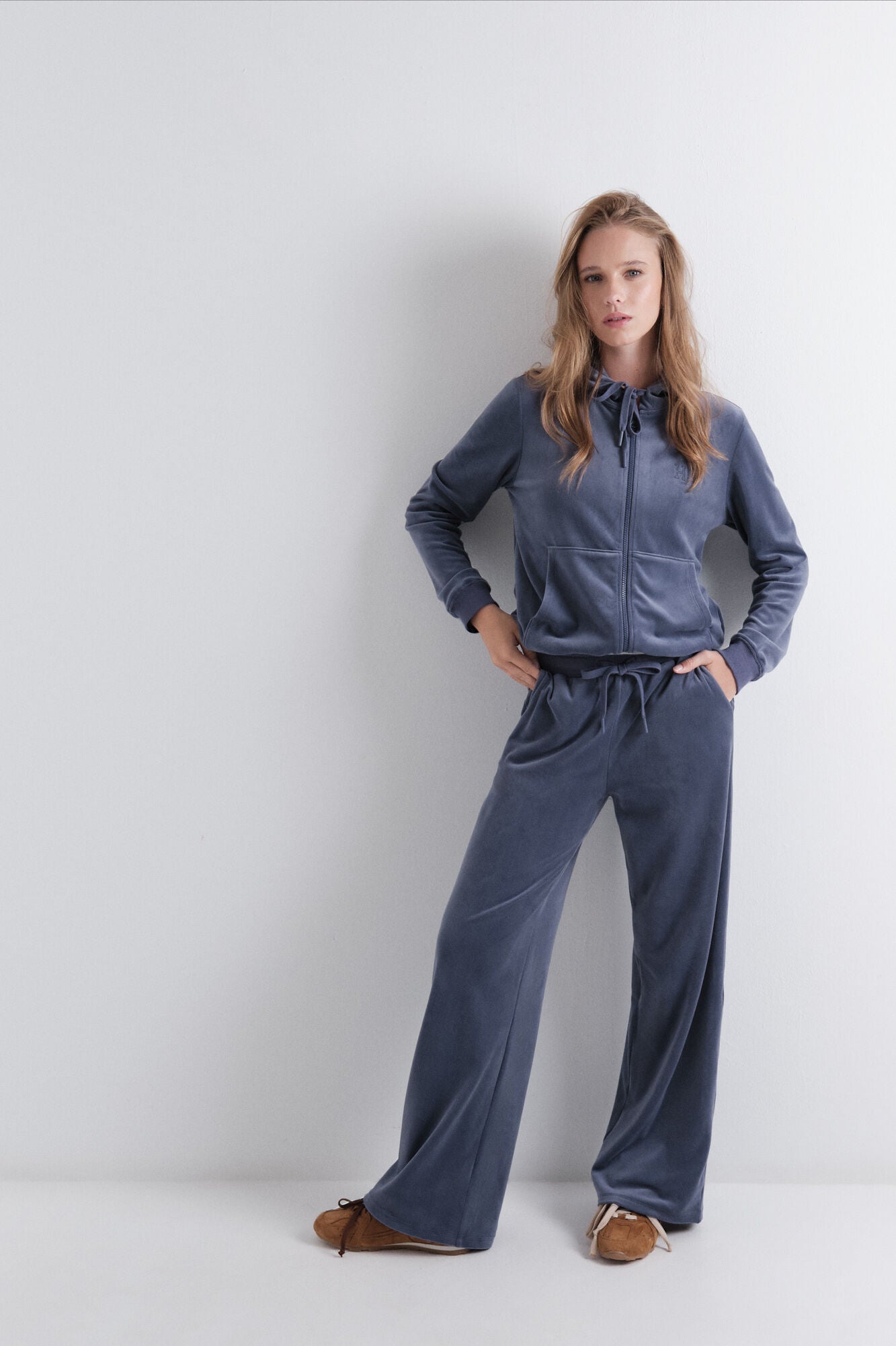 Women Secret_Blue_Soft Blue Velvet Trouser_1672057_15_03