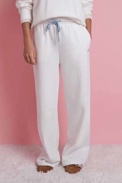 Women Secret_Ivory_Long White Plush Flare Trouser_1672059_96_02
