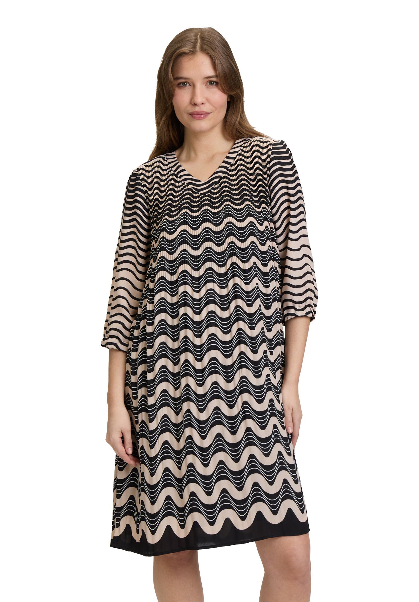 Betty Barclay_Pleated Dress_1675-1263_9875_01