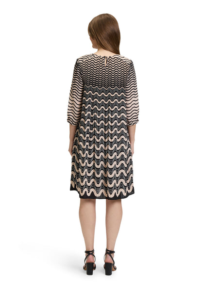 Betty Barclay_Pleated Dress_1675-1263_9875_03