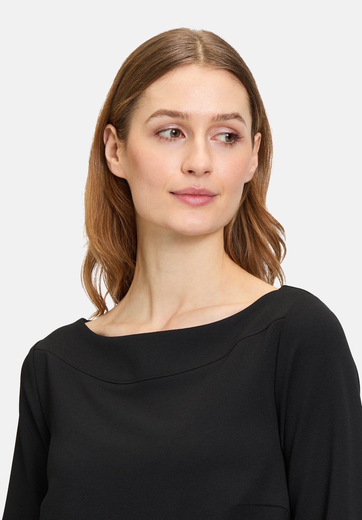 Betty Barclay_Jersey Dress with Pleats_1677-2420_9045_05