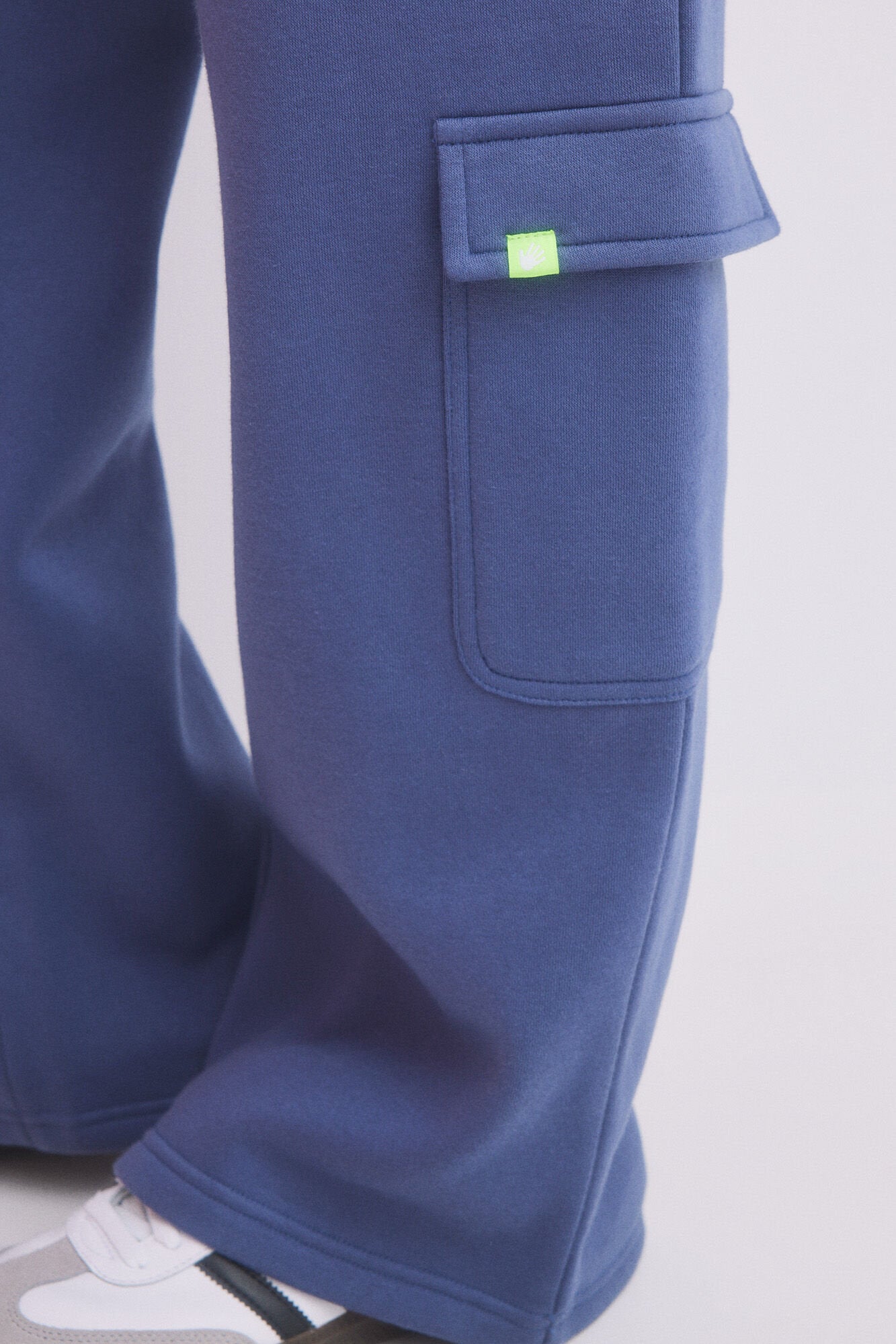 Blue Plush Cargo Flare Pants_1678005_11_05