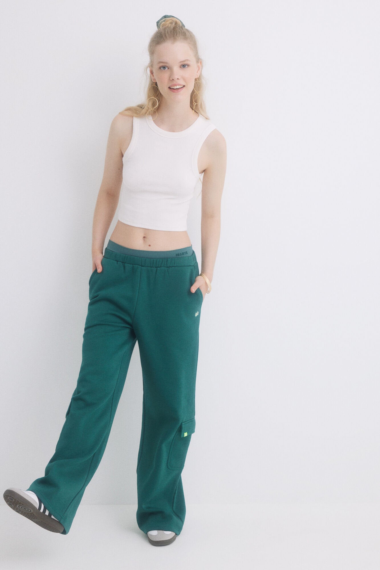 Green Plush Cargo Flat Pants_1678007_20_01